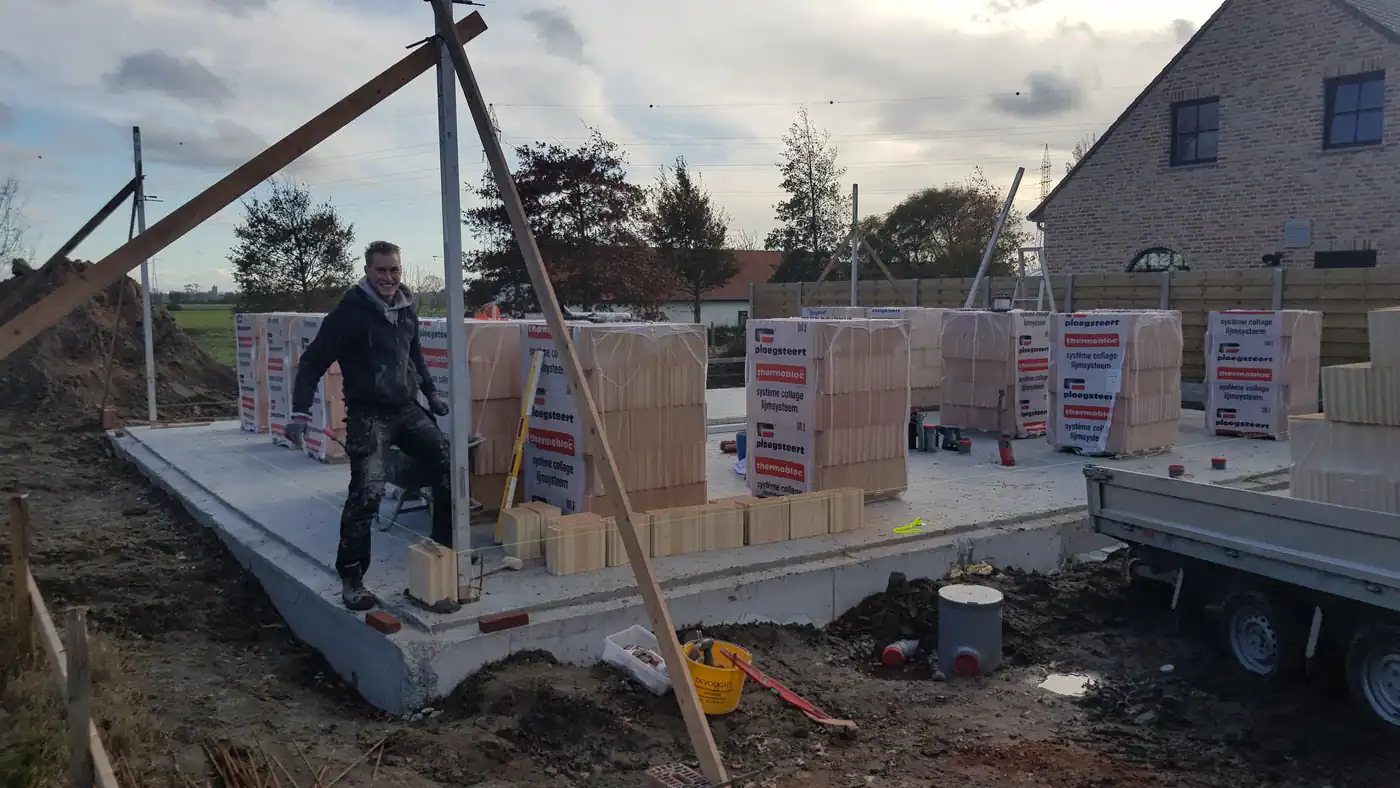 Jonas Van Exem, zaakvoerder van Bouwwerken Van Exem in Houthulst